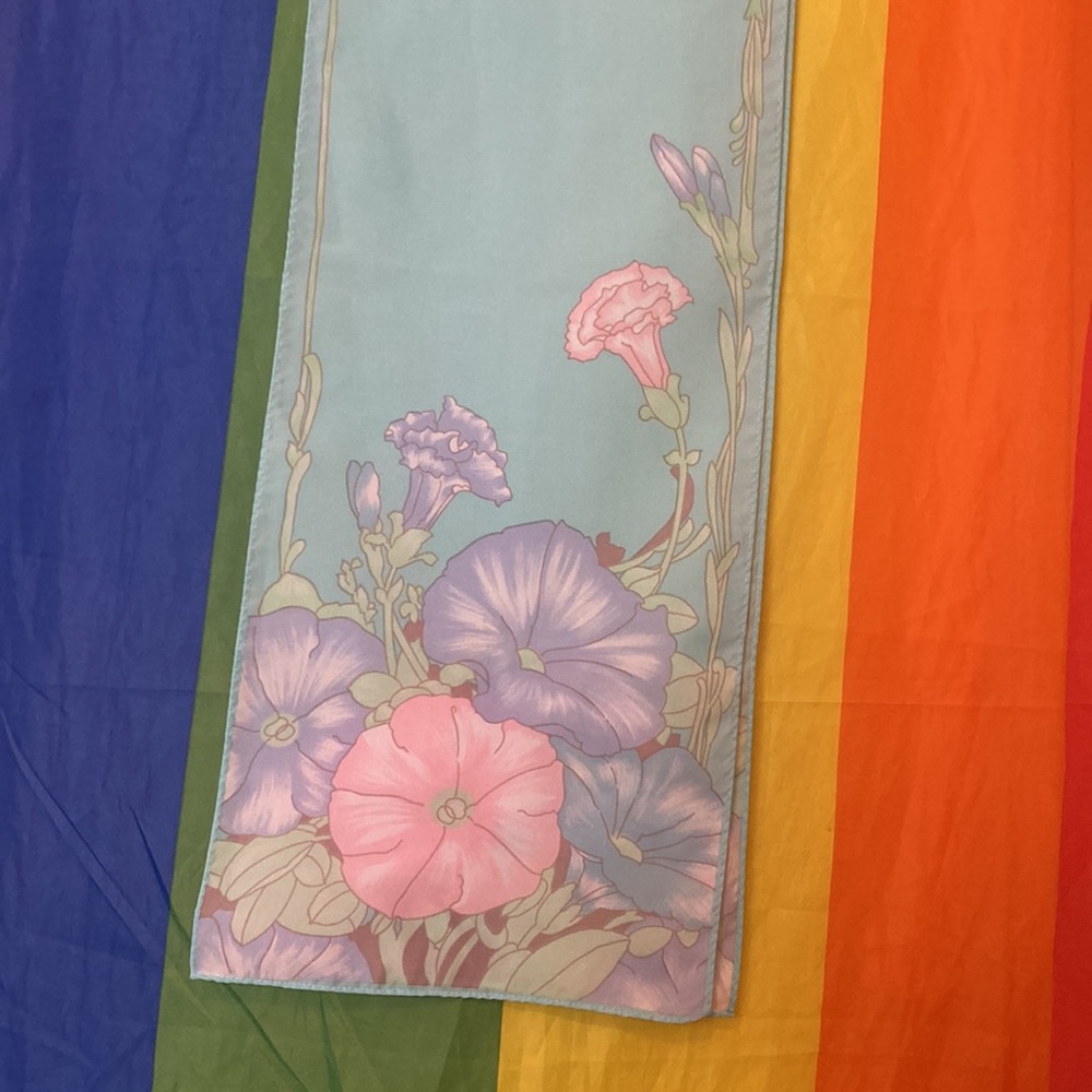 LAST CHANCE ✨ Vintage Avon Blue Morning Glory Scarf